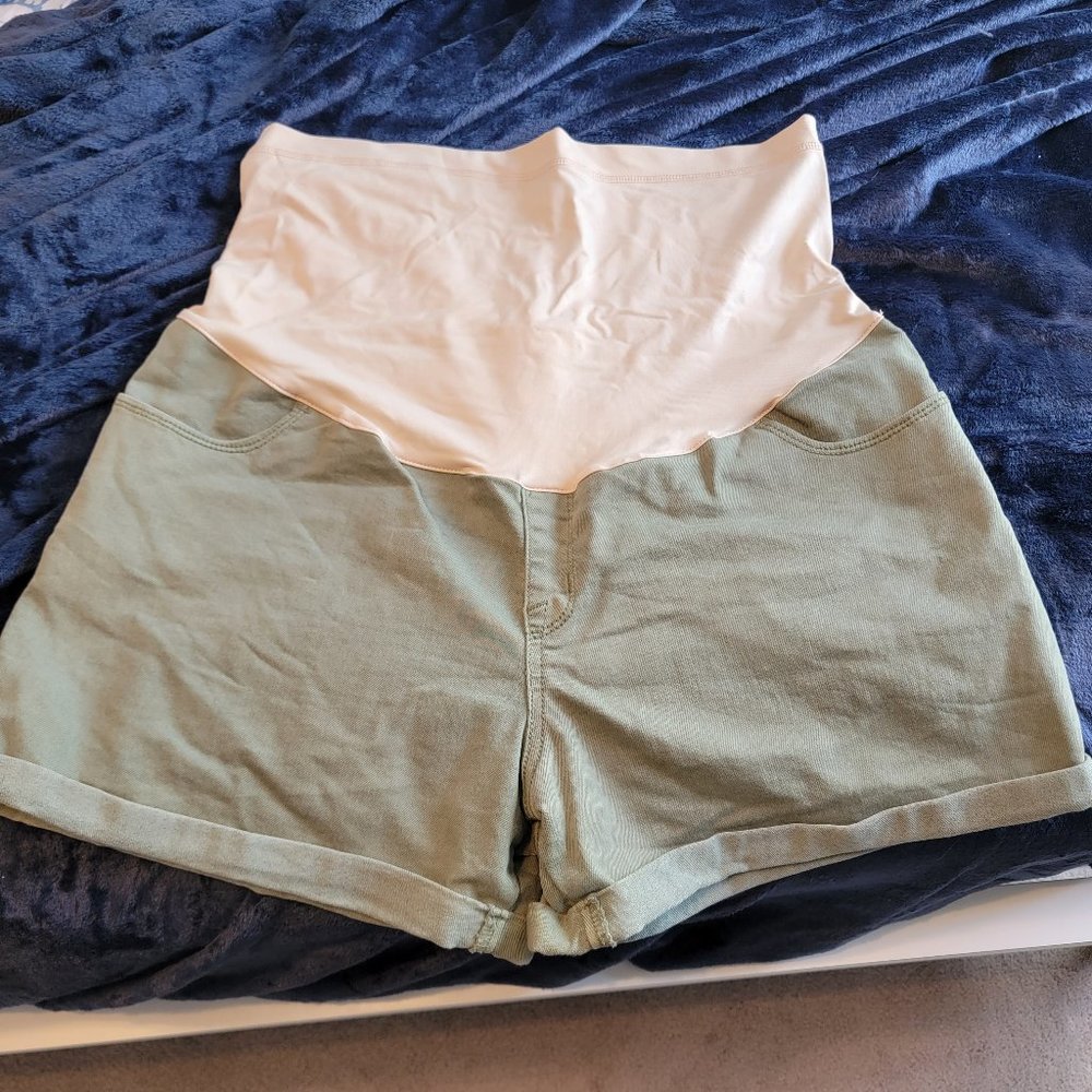 Motherhood Maternity- Green shorts